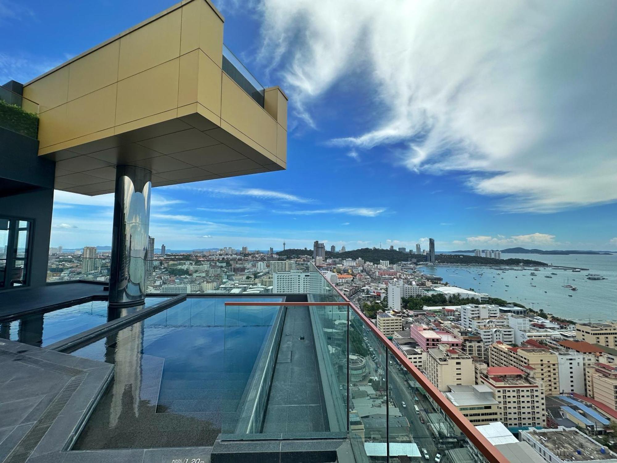 The Edge Central Pattaya Exteriér fotografie